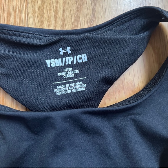 Girls Under Armour Motion Crop Tank NEW! - Picture 6 of 7